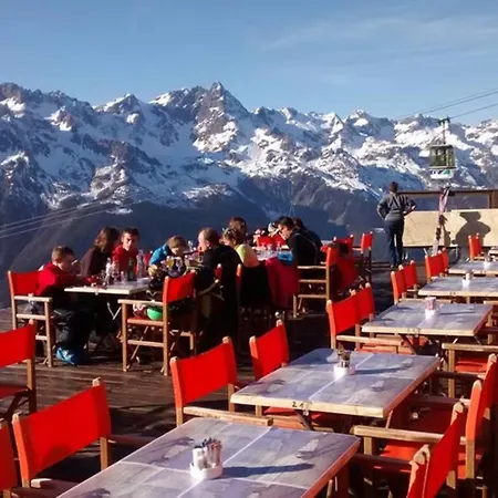 Ski-in Ski-out Oz En Oisans E4 아파트